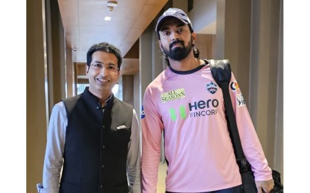 KL Rahul & Team Arrive at The Centrum Lucknow, Welcomed by Film Producer Sarvesh Goel