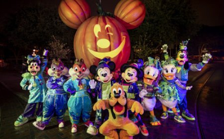 Disneyland Resort Celebrates Fall Beginning Aug. 22, 2025 with Halloween Time and Plaza de la Familia