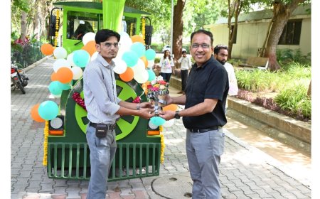 Battery-Operated Trackless Train Inaugurated at Gujarat Science City