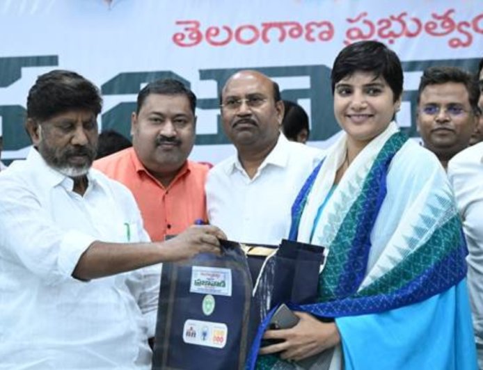 Digital Governance Milestone: IAS Hari Chandana Honoured for India’s First WhatsApp Grievance System